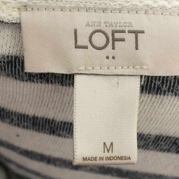 LOFT Top Long Sleeve Stripe Round Neck Text (BB20) - Picture 5 of 5